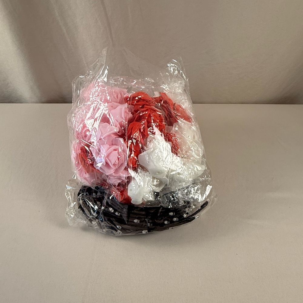 Rose String Lights - Red and Cream - Picture 2 of 2
